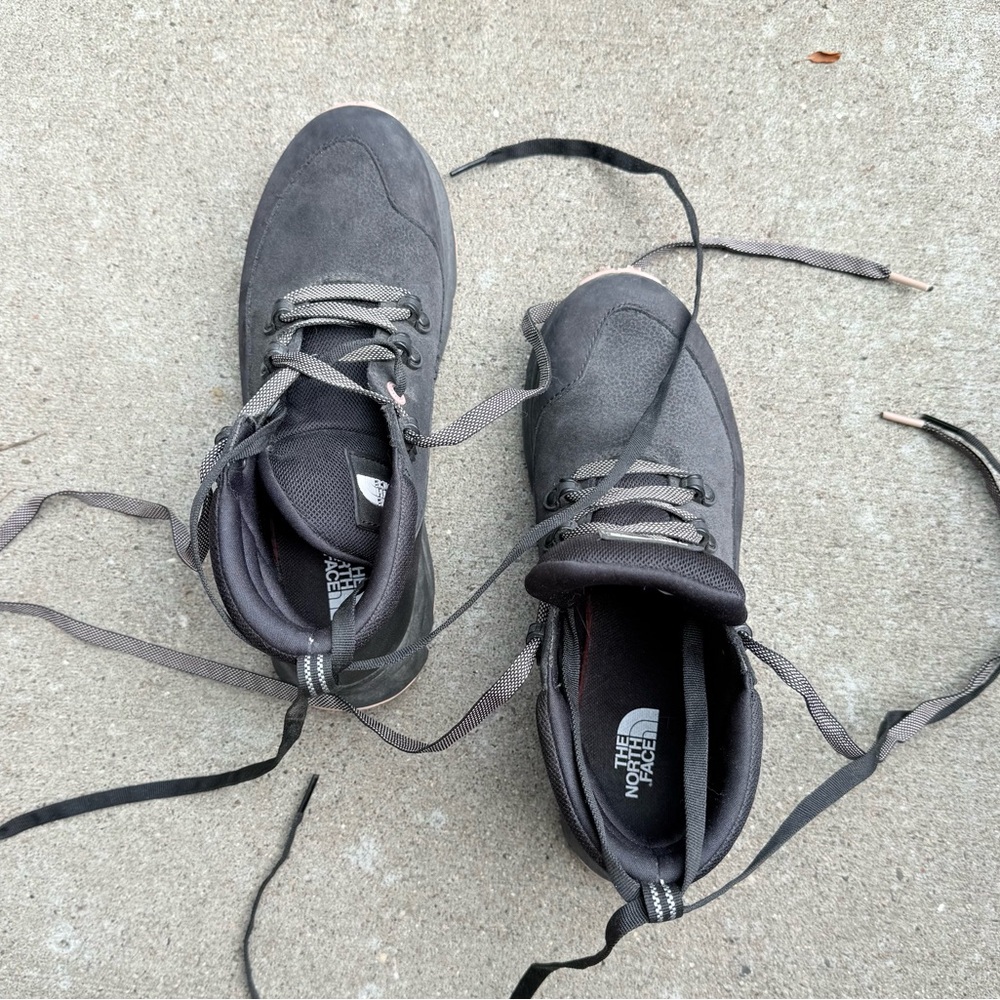The North Face Women's Raedonda Boot Sneakers size 8.5 - Picture 8 of 8